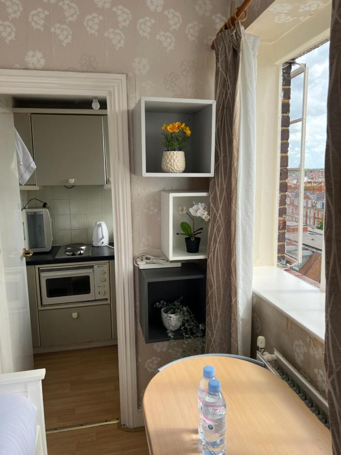 Super Located Studio In South Ken At Chelsea Cloister Londres Exterior foto